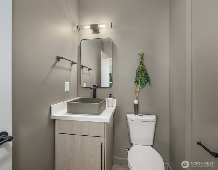 Property photo for 2302 E Pike Street, Seattle photo 10