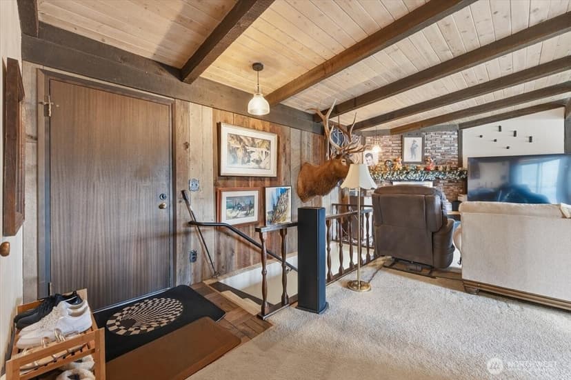 Property photo for 820 W Golf Course Drive, Chelan photo 12