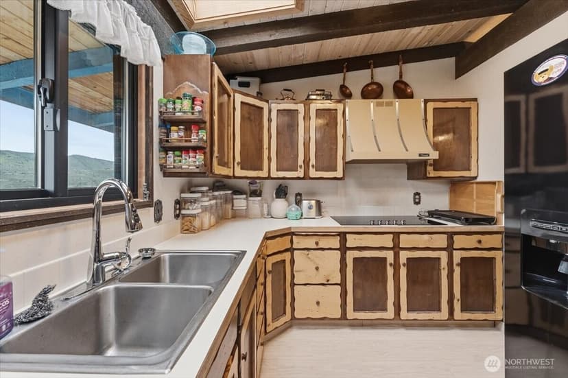 Property photo for 820 W Golf Course Drive, Chelan photo 13
