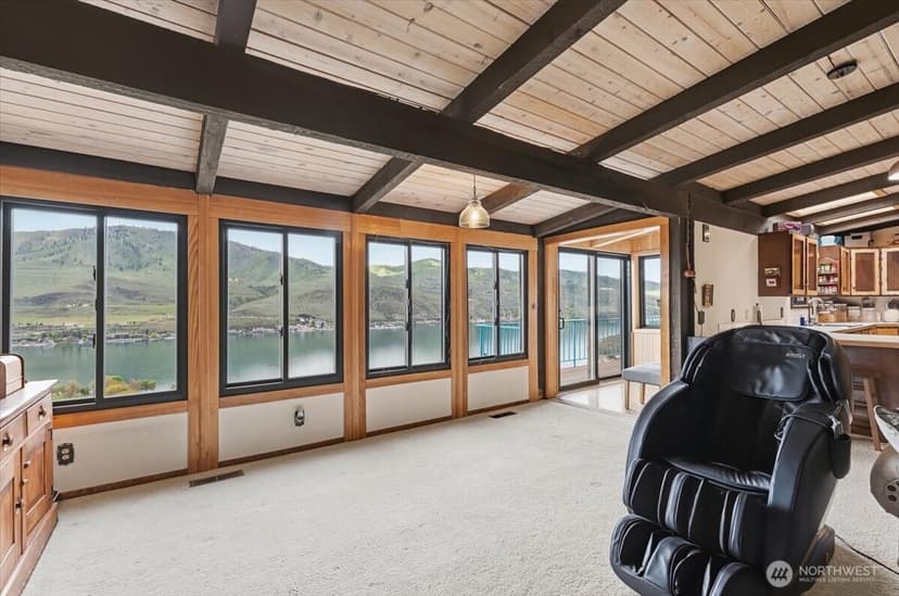 Property photo for 820 W Golf Course Drive, Chelan photo 10