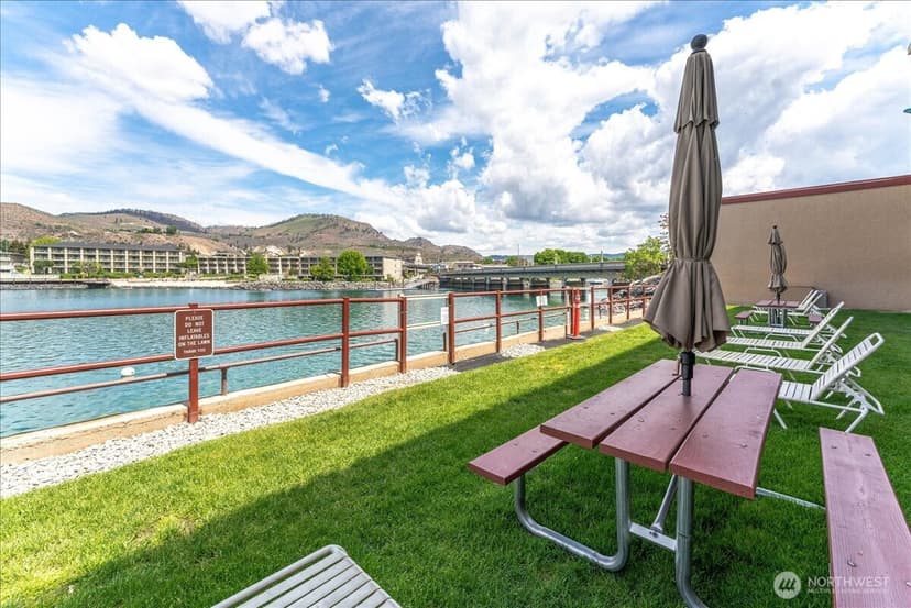 Property photo for 322 W Woodin Avenue #643, Chelan photo 32
