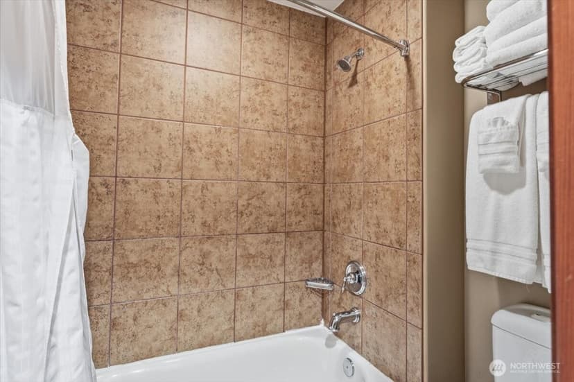Property photo for 322 W Woodin Avenue #643, Chelan photo 18