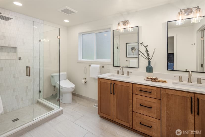 Property photo for 8320 SE 62nd Street, Mercer Island photo 26