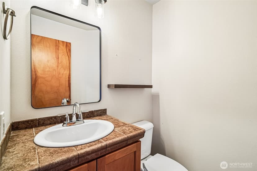 Property photo for 4530 5th Drive SE, Everett photo 11