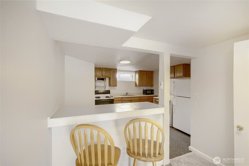 Property photo for 5755 25th Avenue NE, Seattle photo 24