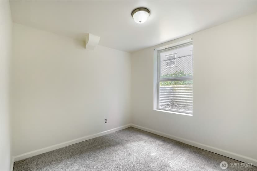 Property photo for 5755 25th Avenue NE, Seattle photo 28