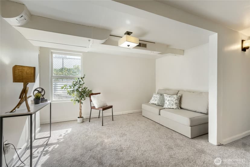 Property photo for 5755 25th Avenue NE, Seattle photo 22