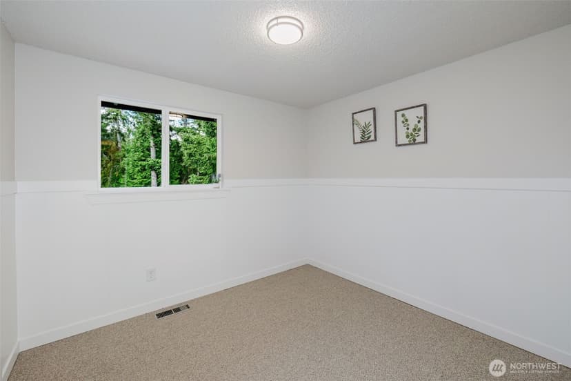 Property photo for 3827 Roosevelt Street NE, Bremerton photo 24