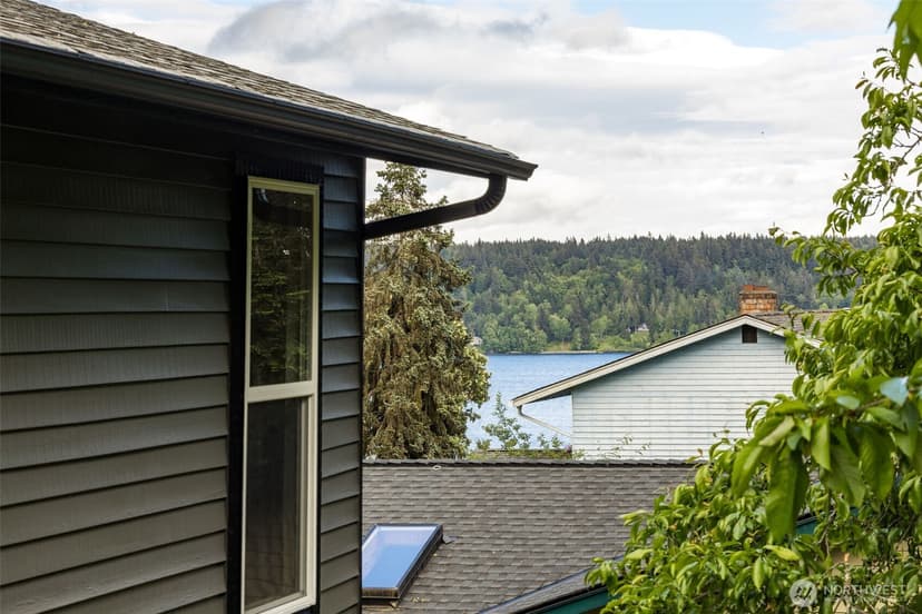 Property photo for 3827 Roosevelt Street NE, Bremerton photo 35