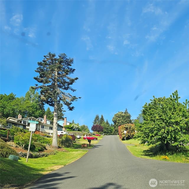 Property photo for 3827 Roosevelt Street NE, Bremerton photo 5