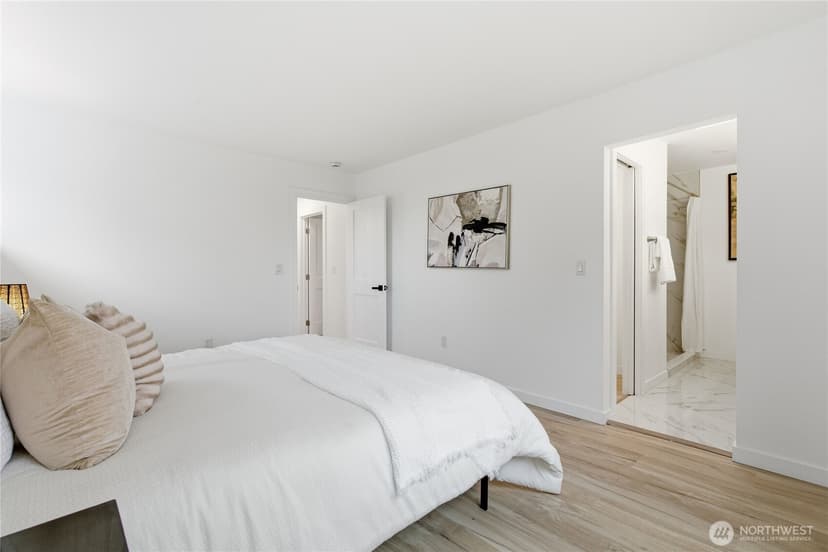 Property photo for 8828 NE 152nd Street, Kenmore photo 21