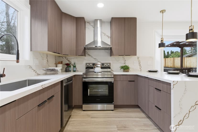 Property photo for 8828 NE 152nd Street, Kenmore photo 11