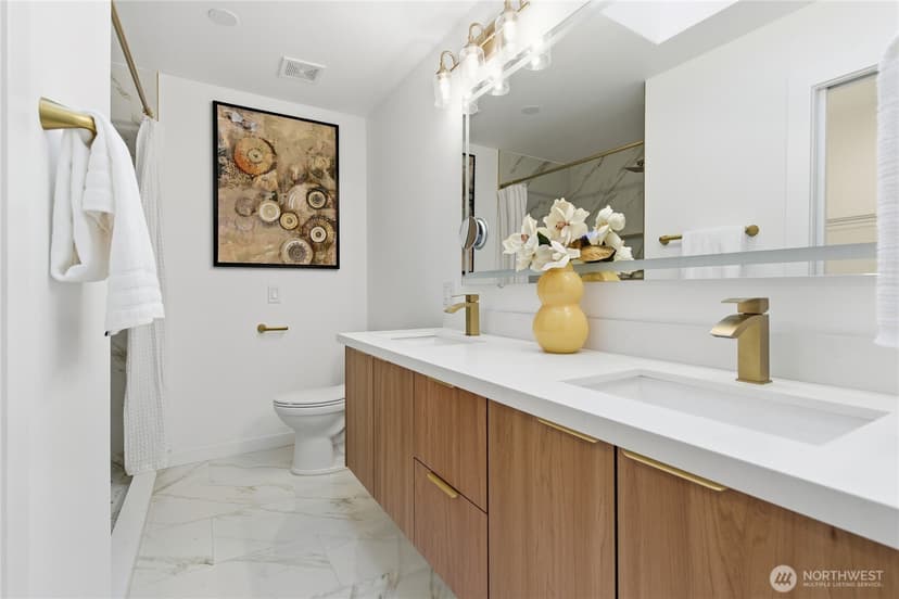 Property photo for 8828 NE 152nd Street, Kenmore photo 23