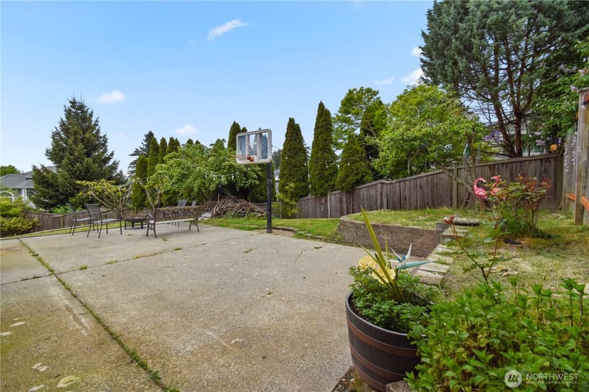 Property photo for 7601 69th Street NE, Marysville photo 8