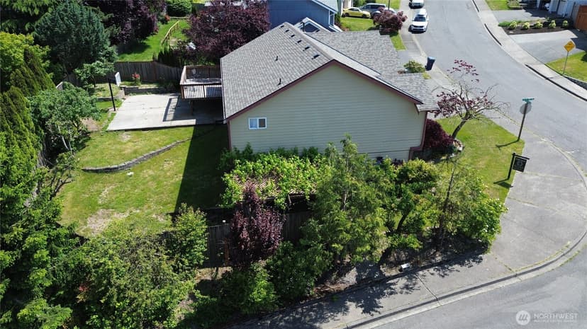 Property photo for 7601 69th Street NE, Marysville photo 3