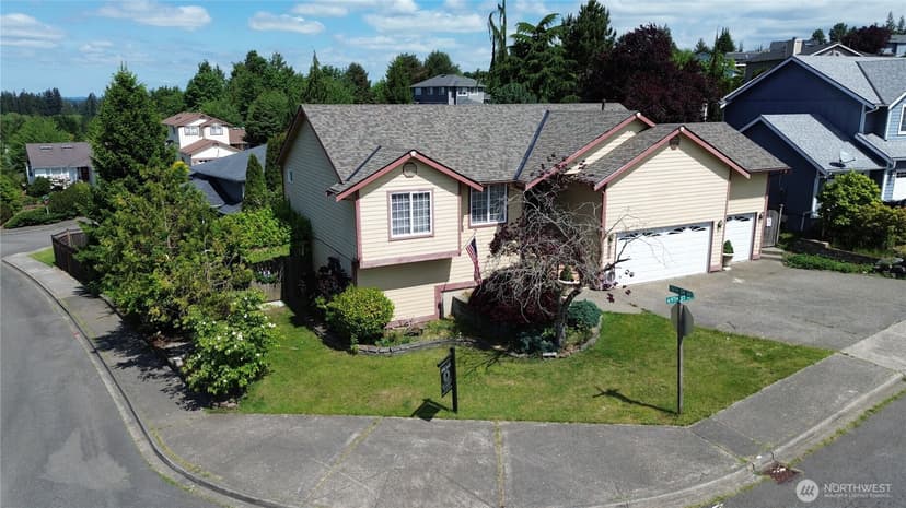 Property photo for 7601 69th Street NE, Marysville photo 5