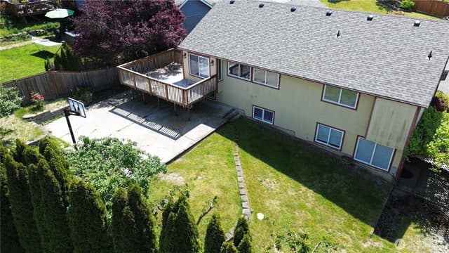 Property photo for 7601 69th Street NE, Marysville photo 2