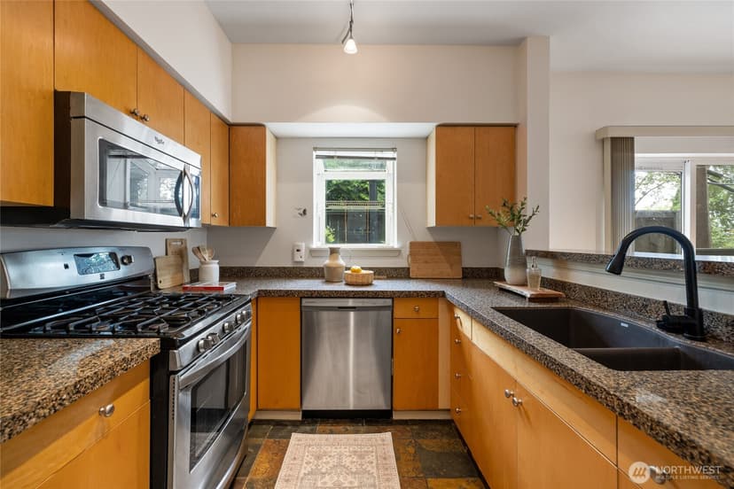 Property photo for 1501 Cherrylane Avenue S #1501, Seattle photo 13
