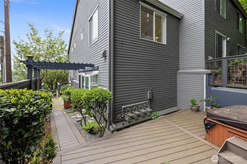 Property photo for 1501 Cherrylane Avenue S #1501, Seattle photo 32