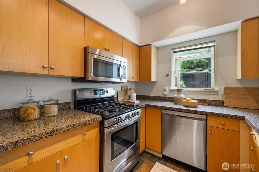 Property photo for 1501 Cherrylane Avenue S #1501, Seattle photo 14