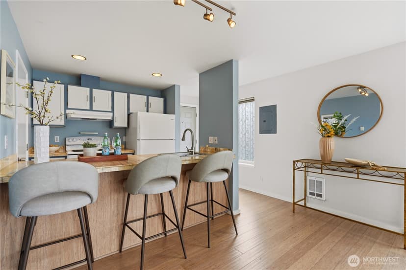 Property photo for 13227 35th Avenue NE #1, Seattle photo 6