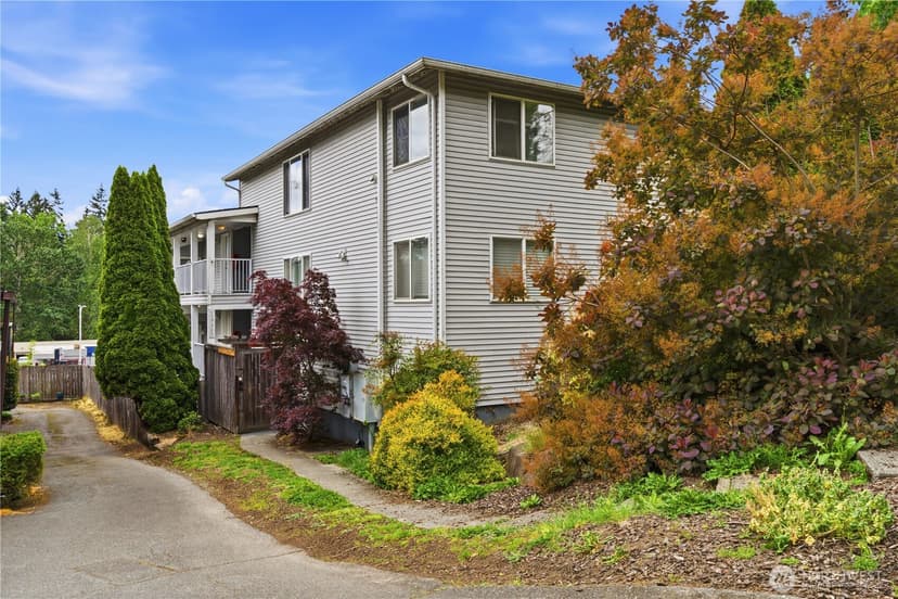 Property photo for 13227 35th Avenue NE #1, Seattle photo 2