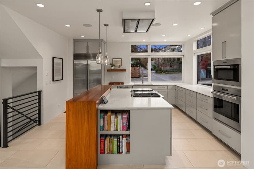 Property photo for 1400 Olympic Way W, Seattle photo 6