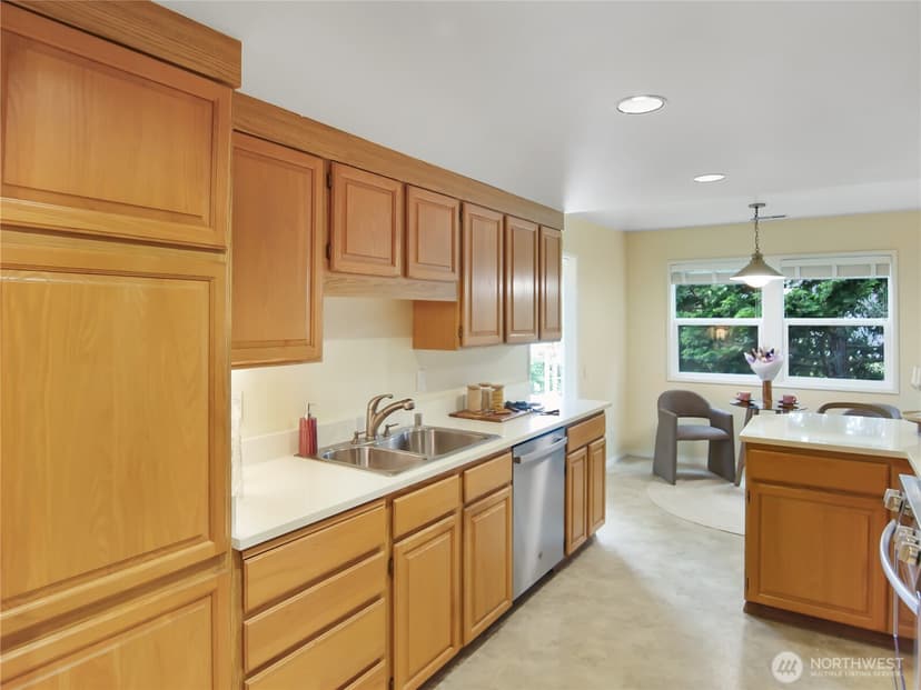 Property photo for 22471 SE 42nd Terrace #2204, Issaquah photo 14