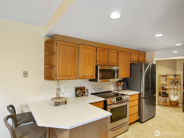 Property photo for 22471 SE 42nd Terrace #2204, Issaquah photo 5