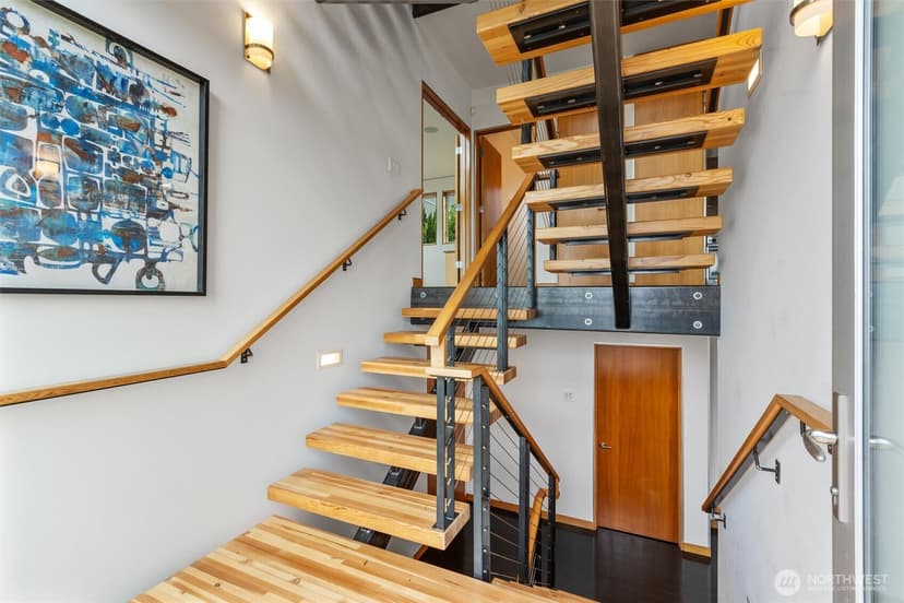 Property photo for 2506 N 38th Street, Seattle photo 2