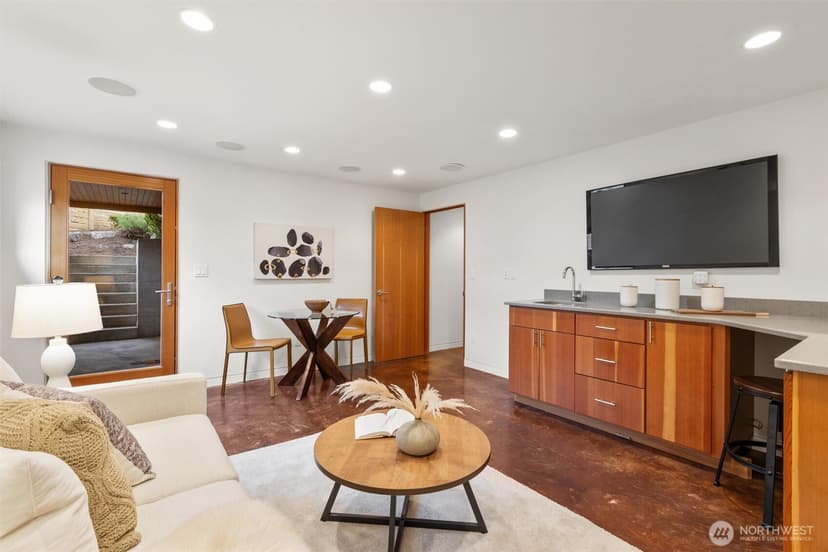 Property photo for 2506 N 38th Street, Seattle photo 36