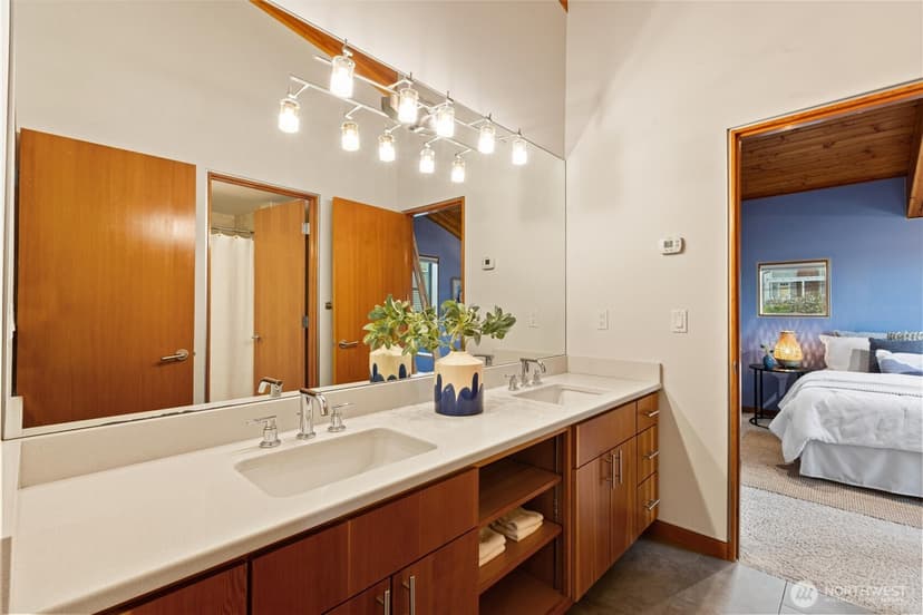 Property photo for 2506 N 38th Street, Seattle photo 25