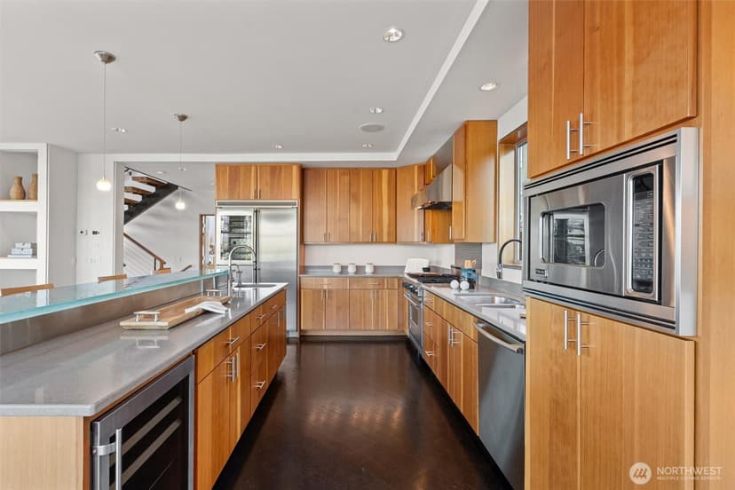 Property photo for 2506 N 38th Street, Seattle photo 10