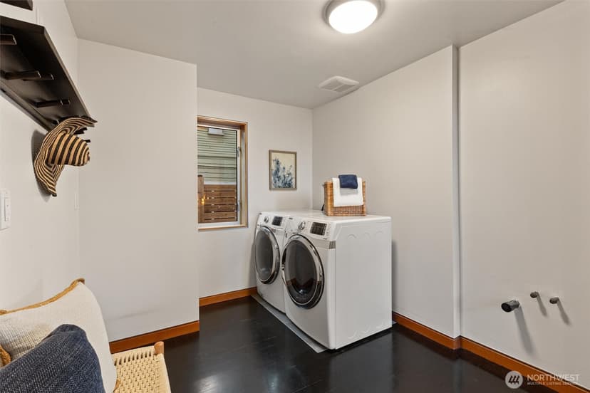Property photo for 2506 N 38th Street, Seattle photo 32