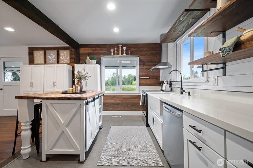 Property photo for 6001 Riverview Road, Snohomish photo 10