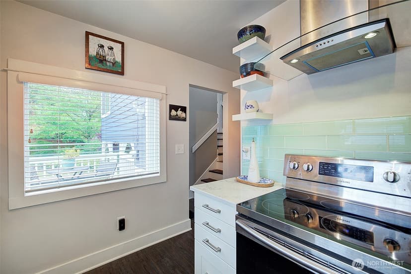 Property photo for 8451 35th Avenue SW, Seattle photo 14