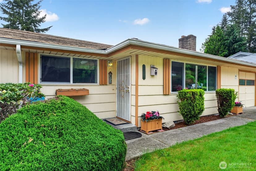 Property photo for 12810 162nd Avenue SE, Renton photo 4