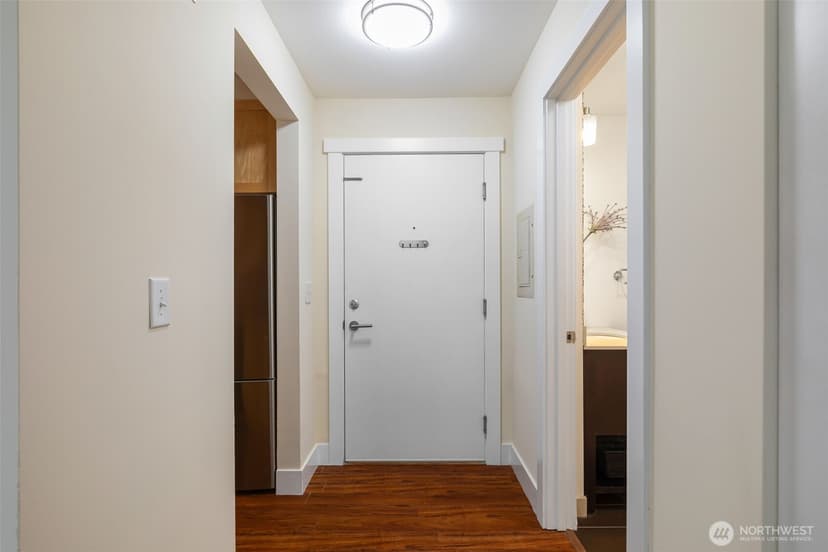 Property photo for 711 E Denny Way #206, Seattle photo 4