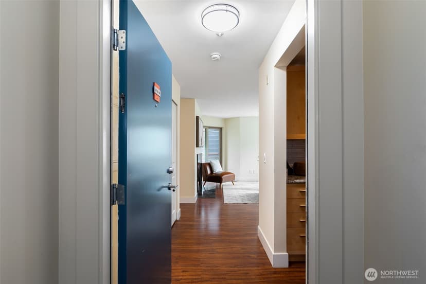 Property photo for 711 E Denny Way #206, Seattle photo 3