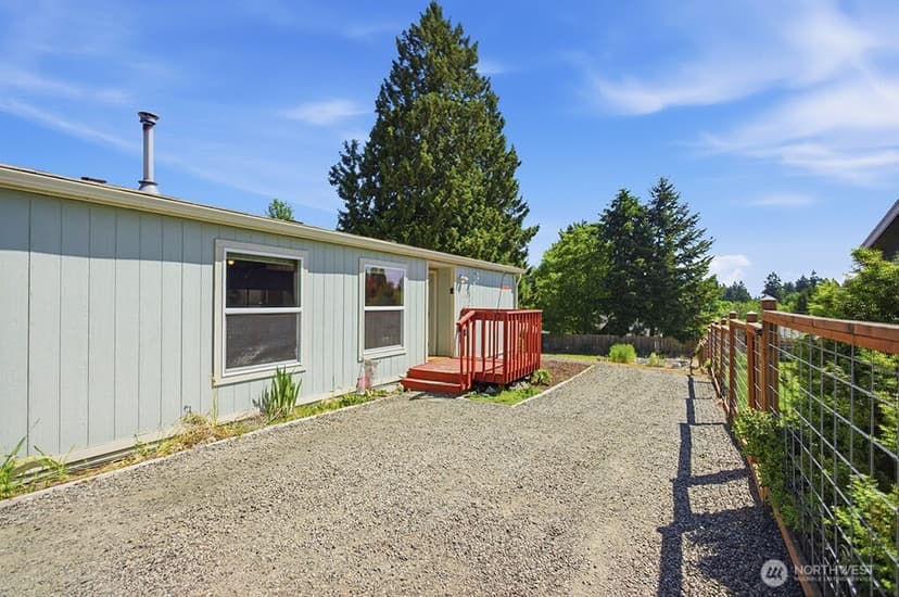 Property photo for 3444 Forest Drive NE, Bremerton photo 2