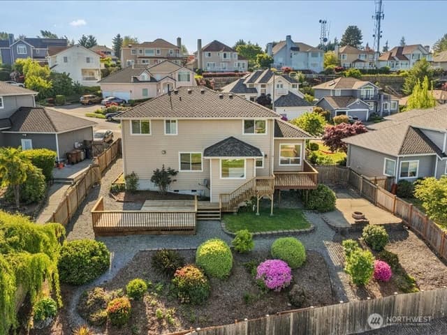 Property photo for 5131 Chinook Drive NE, Tacoma photo 2