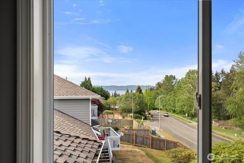 Property photo for 5131 Chinook Drive NE, Tacoma photo 24
