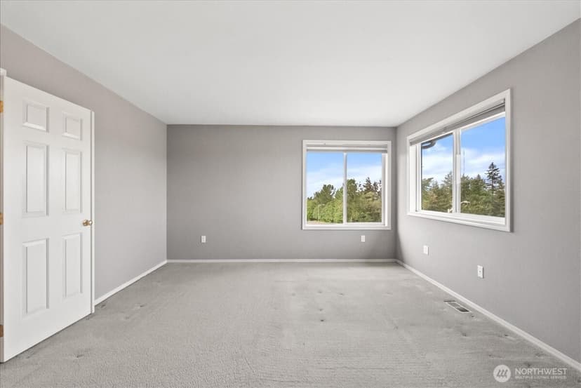 Property photo for 5131 Chinook Drive NE, Tacoma photo 23