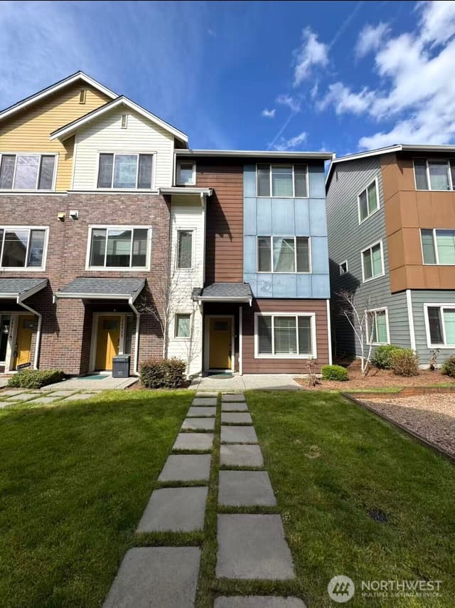 Property photo for 15729 NE 14th Aly, Bellevue