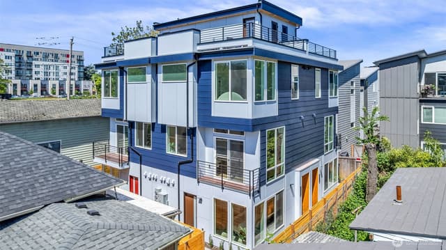 Property photo for 4404 S Othello Street #D, Seattle
