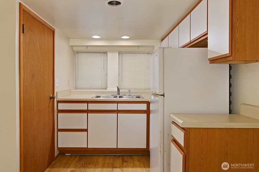 Property photo for 14019 36th Avenue NE, Seattle photo 17