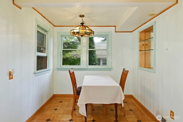 Property photo for 14019 36th Avenue NE, Seattle photo 5