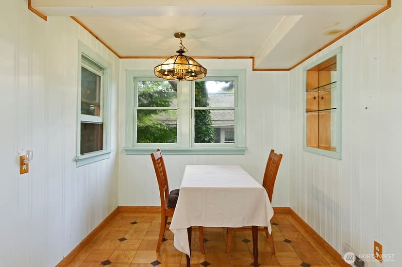 Property photo for 14019 36th Avenue NE, Seattle photo 5