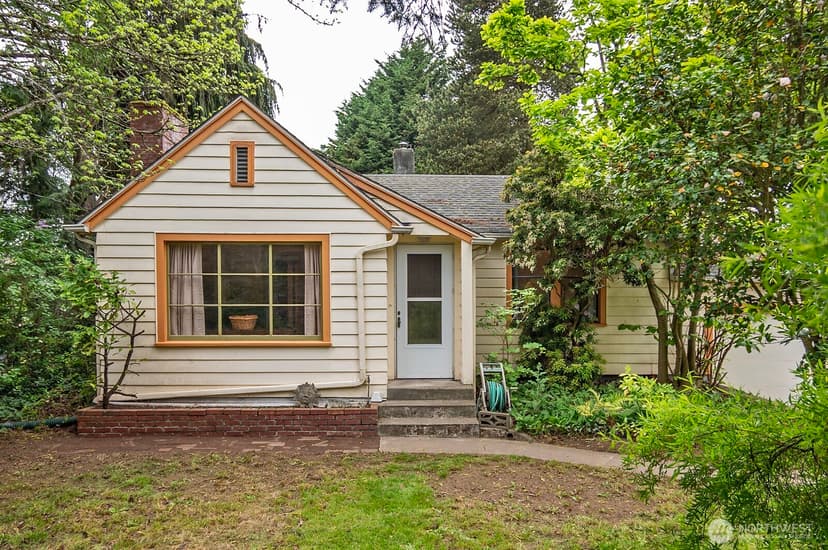Property photo for 14019 36th Avenue NE, Seattle photo 23