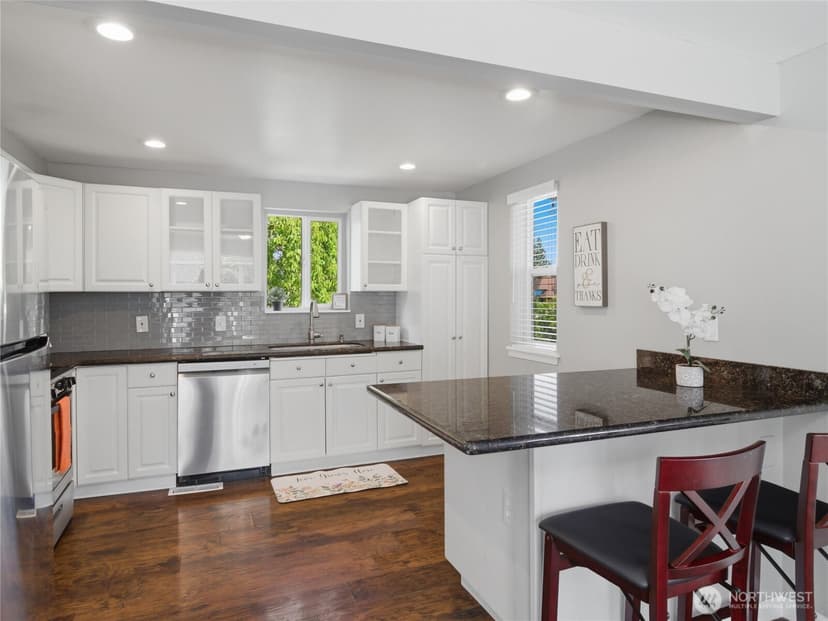 Property photo for 1025 S Prospect Street, Tacoma photo 13